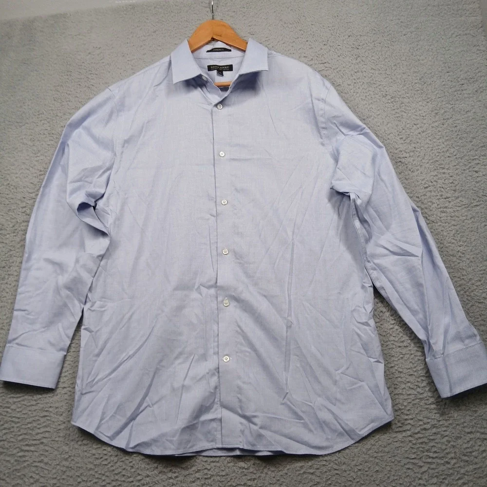 Banana Republic Dress Shirt Men's XL Blue Standard Fit Non-Iron‎ Cotton